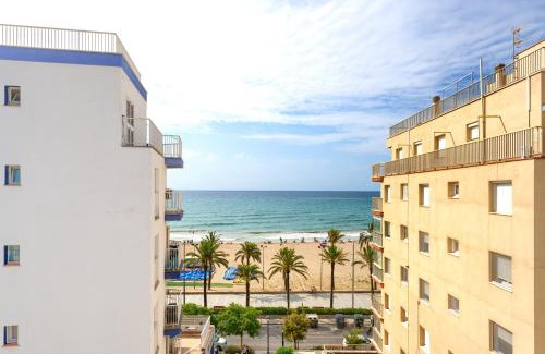 Segur de Calafell Apartment | Relaxing Beach Apartment with Pool and Family-Friendly Vibes