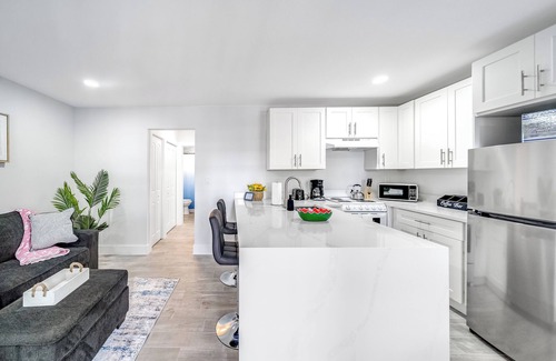 Coral Ridge Apartment | Pool! Florida Paradise + Close To Beach!