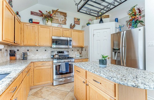 Round Rock House | Relaxing Round Rock Retreat with Private Pool & Hot Tub