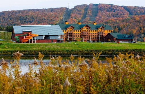 Blodgett Mills Condo | Unwind with Pool, Hot Tub & Arcade in Cozy Suites