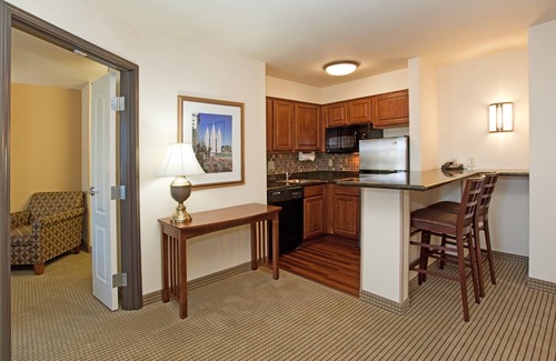 West Valley City Apartment | Guest Rated 10/10: Enjoy Breakfast, Pool & Great Location