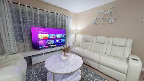 West Melbourne House | Beachfront Pool House with Ocean View and Pet-Friendly Perks