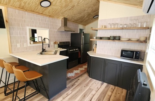Old Fort House | Pool is OPEN! Mountain views, hiking, biking, 25 minutes to AVL