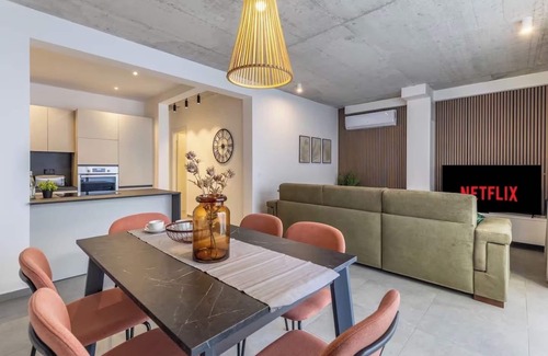 St. Andrew's Apartment | Private Pool Retreat in Pembroke, St. Julian's