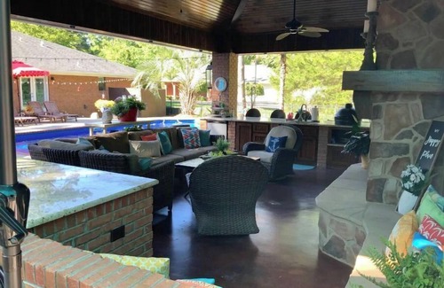 Waynesboro House | Pool-Side Paradise: Guest Rated 10/10 with Breakfast Included