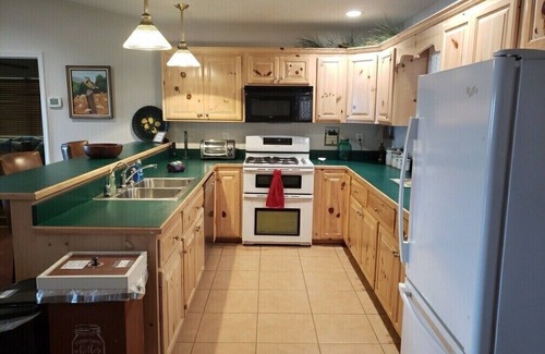 Hiawassee Cabin | Scenic Retreat with Pool, Kitchen & Pet-Friendly Comfort