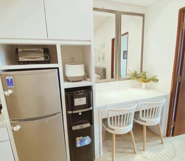 Serpong Apartment | Pool View One Bedroom Apartment BSD with Kitchen