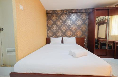 Kebagusan Apartment | Cozy Pool View Studio at Kebagusan City Apartment