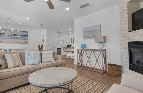SeaNest Village Condo | Cozy Villas At Seagrove A101 with Pool Views & Beach Access