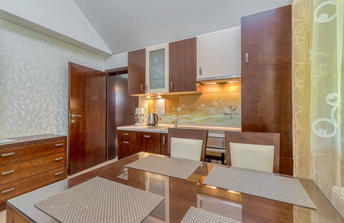 Pisece Apartment | Relaxing Pool Villa Silva Marija - Family-Friendly Getaway