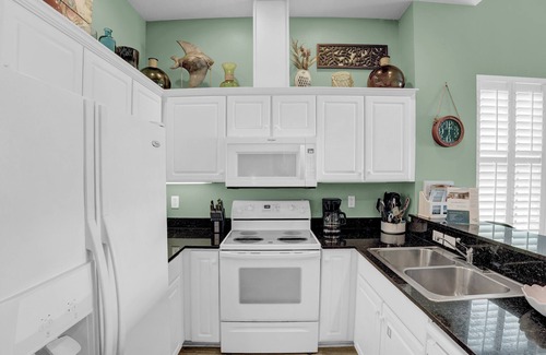 Gulf Shores Condo | Pools! | Gulf Front | Crystal Shores