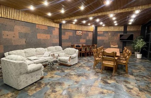 Artashavan Villa | Relaxing Retreat at Poolside Argel with Hot Tub & More