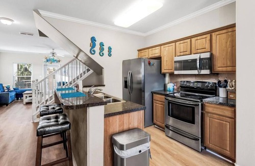 Corpus Christi House | Poolside Canalside Standalone 3BR 3.5BA @The Breezeways across from Balli Beach