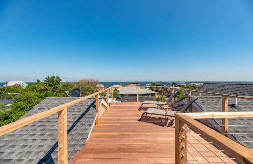 Ocean Bay Park House | Elegant Poolside Chic Retreat by the Sea - 4 Star Experience