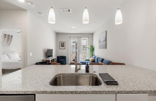 Windsor Park Apartment | Poolside Luxury 1BR w Private Patio