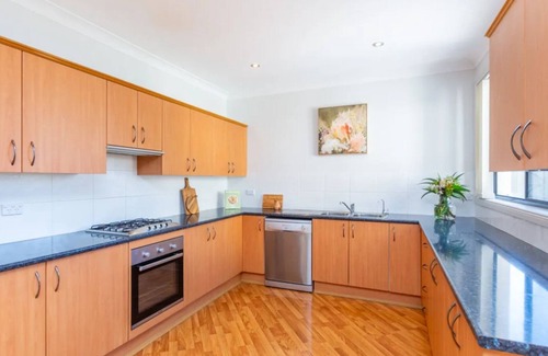 Vincentia House | Poolside Oasis by Experience Jervis Bay