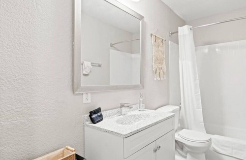 Cherrywood Apartment | Relaxing Poolside Retreat with Spa & Pet-Friendly Amenities