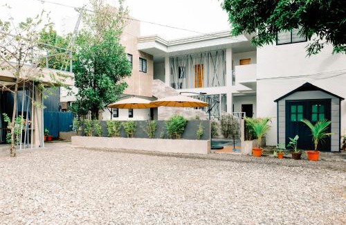 Bacolod Apartment | Poolside room for 2 pax with breakfast