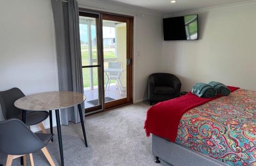 Warrow Cabin | Poona Farm Estate - The Lodge