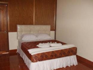 Ko Lanta House | Relaxing Ocean View at Poonsap Resort with Pool Access