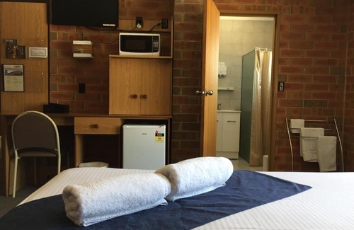 Pooraka Hotel | Discover Pooraka Motor Inn: Family-Friendly Comfort Awaits