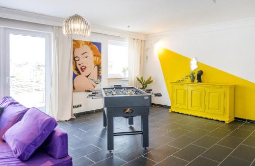 Sued Apartment | Unique Pop Art Loft with Breakfast Overlooking Koblenz