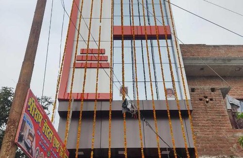Auraiya Hotel | Cozy POP B Shri Ram Hotel with Breakfast & Family-Friendly Perks