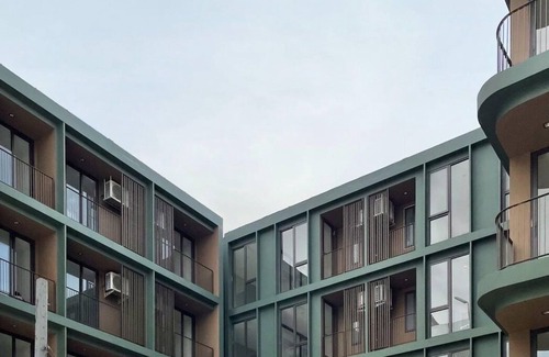 Rong Muang Apartment | Budget-Friendly POP Heritage Residence Siam with Family Amenities