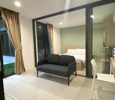Rong Muang Apartment | Guest Rated 9/10 at POP Heritage Residence with Accessibility
