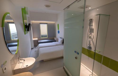 Bandung Hotel | Budget-Friendly Stay at POP! Hotel Festival Citylink