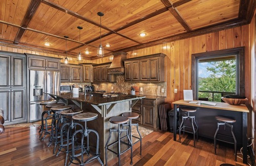 Arley House | Experience Comfort at POP'S PLACE - Pool, Lake View & More!
