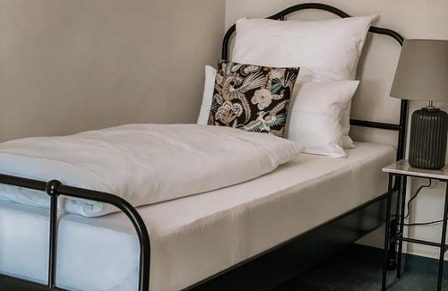 Kreuth Hotel | Pet-Friendly Pop-Up Lodge Wildbad Kreuth with Top Reviews