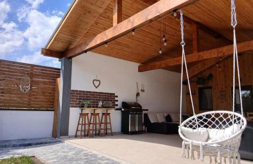 Rosia Bed & Breakfast | Exceptional Popa Cabana: Oceanfront Retreat with Pool