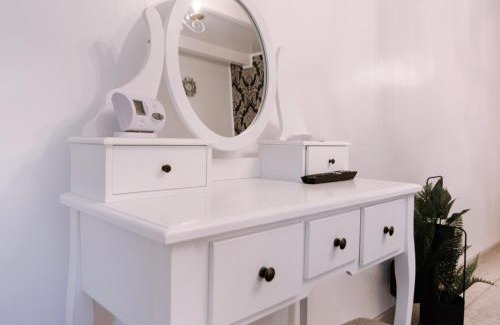 Hunedoara House | Discover Popas la Castel: Guest Rated 9.8, Family-Friendly