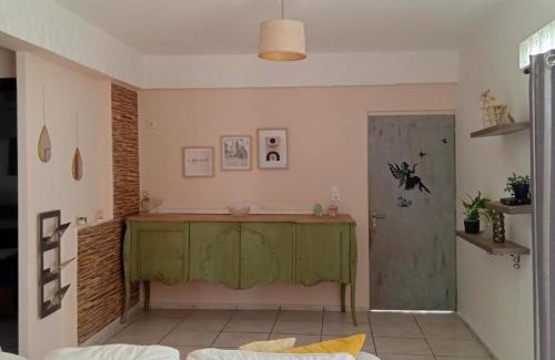 Kato Metochi House | Pet-Friendly Popi's Apartment with Top Guest Ratings