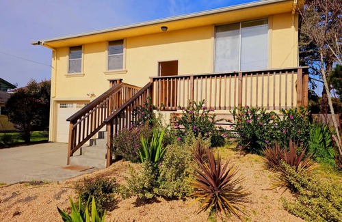 Half Moon Bay House | Pet-Friendly Poplar Beach Home with 9.8/10 Guest Rating