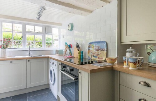 Port Isaac Cottage | Cozy Poplar Cottage: Pet-Friendly Retreat in Port Isaac