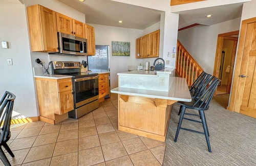 Lutsen Condo | Top-Rated Poplar River Condos 502 - Lakeside Retreat in Lutsen