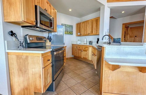 Lutsen Condo | Top-Rated Poplar River Condos 502 - Lakeside Retreat in Lutsen