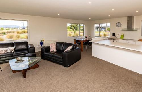 Te Anau House | Family-Friendly Retreat at Poppa Pete's - Te Anau Home