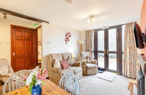 Earl Sterndale House | Child-Friendly Retreat at Poppies Court Jericho Farm
