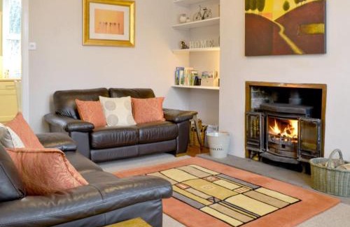 Hebden House | Discover Poppy Cottage: Family-Friendly Getaway, 4 Stars