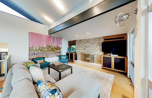 Lago Vista House | Poppy Lake Travis