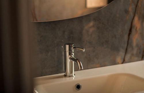 Grottaferrata Apartment | Family-Friendly Poppy Loft - Guest Rated 9.8/10