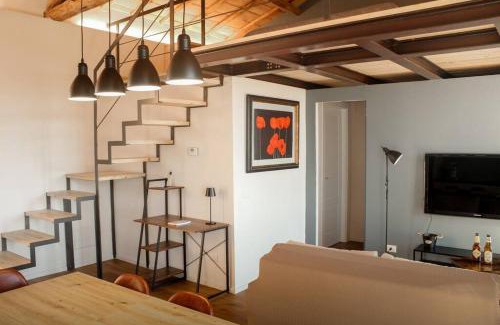 Grottaferrata Apartment | Family-Friendly Poppy Loft - Guest Rated 9.8/10