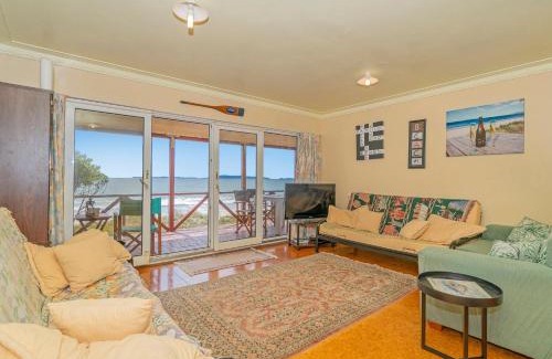 Whangapoua House | Beachfront Bliss at Poppy's Beach House in Whangapoua