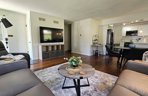 Rochester House | Poppy's Paradise: Pet Friendly Home with Exceptional Amenities