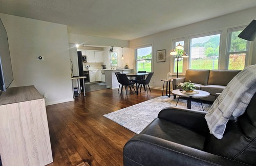 Rochester House | Poppy's Paradise: Pet Friendly Home with Exceptional Amenities
