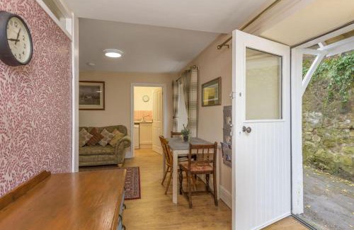 Cupar Apartment | Child-Friendly Retreat at Poppy's Place Cupar - Rated 8.5/10