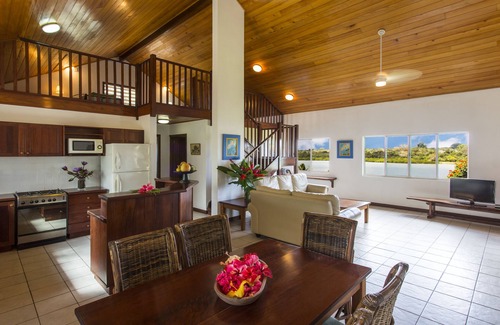 Port Vila Hotel | Relax at Poppys On The Lagoon with Pool and Ocean Views